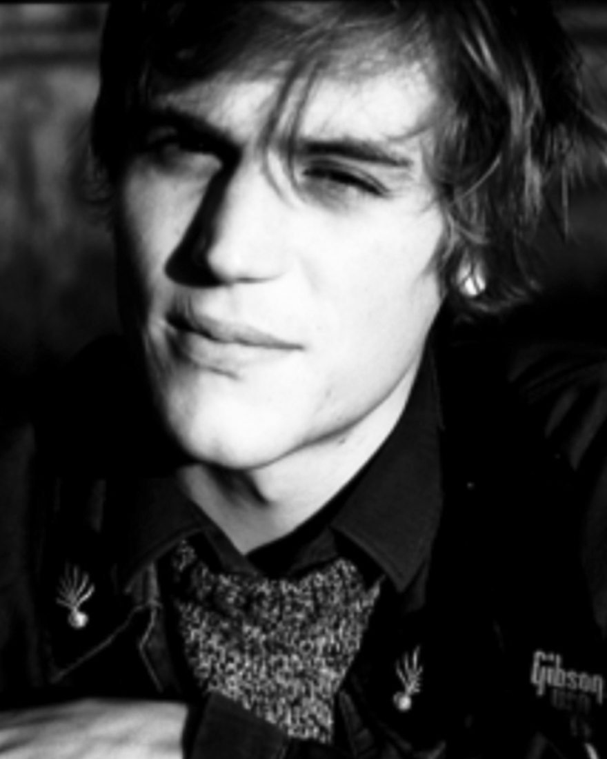 Johnny Flynn Headshot