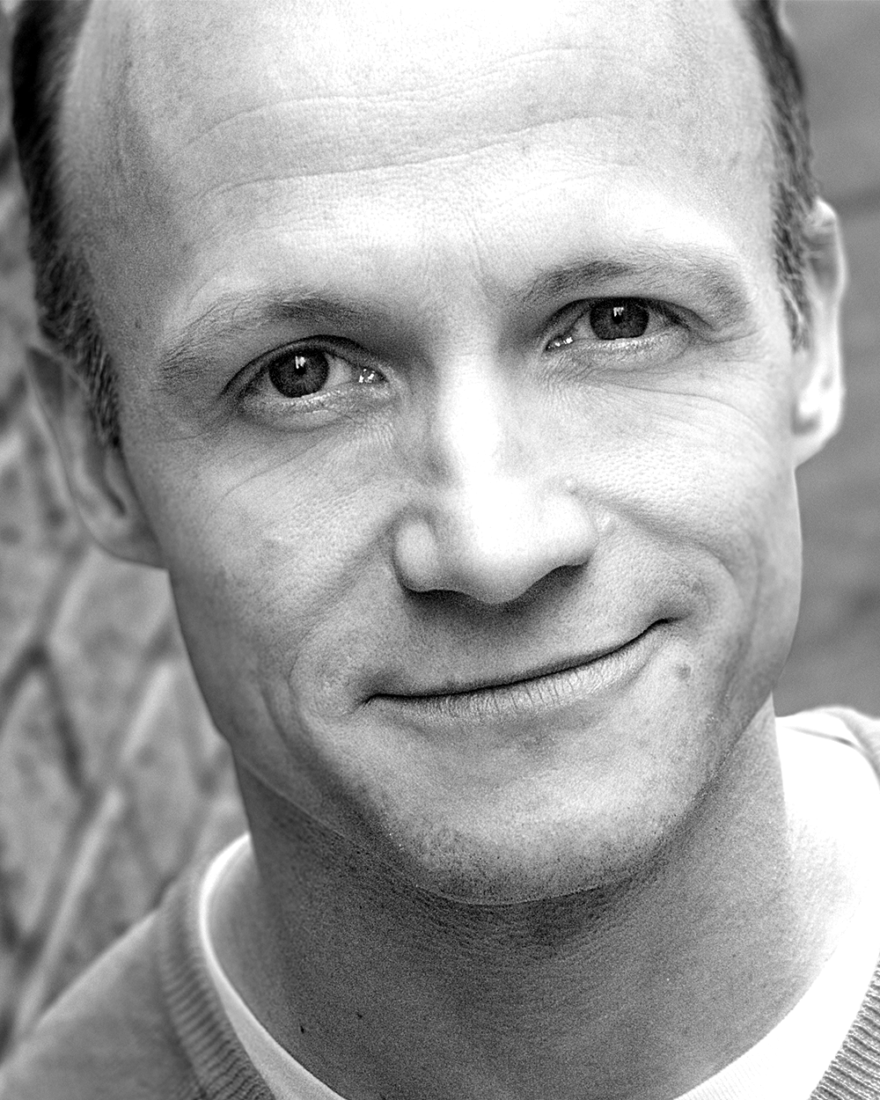 Richard Hollis Headshot